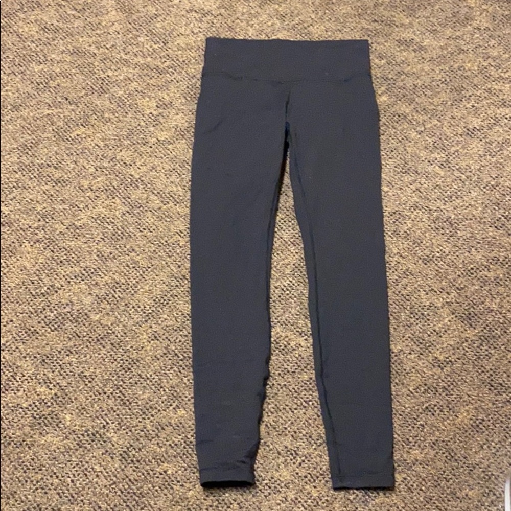 Black lululemon wonder under leggings